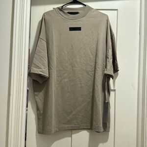 Men’s small essentials t-shirt